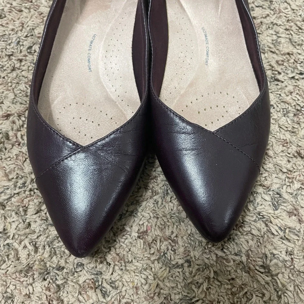 Clarks Collection Burgundy Leather Pointed Toe‎ Flats Ultimate Comfort Shoes 8.5